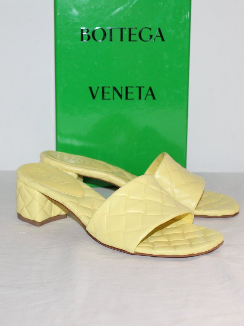 NWB Bottega Veneta Amy Mule Sandals Slip On Quilted Block Heel Sherbert 37.5